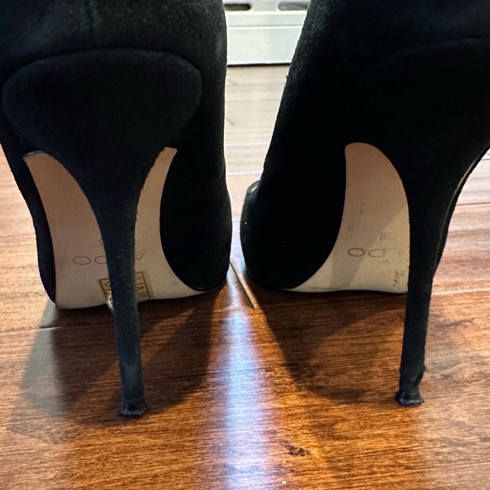 ALDO Black Genuine Suede Pumps with Original Box - Size 38 - Picture 5 of 16